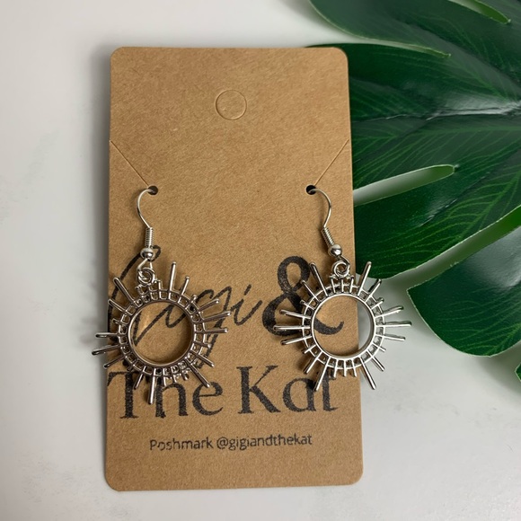 Boho Beauty Starburst Drop Earring - Picture 2 of 5